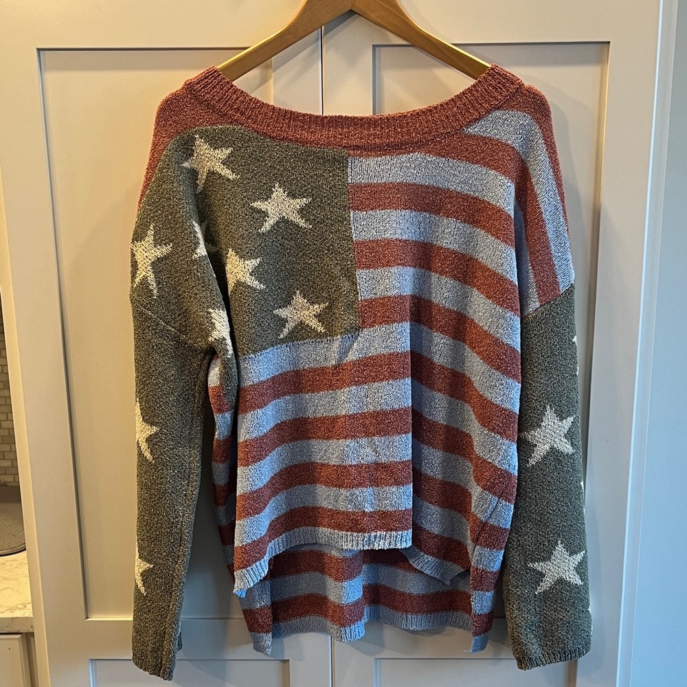 Womens’ Star and Stripe Lightweight Sweater